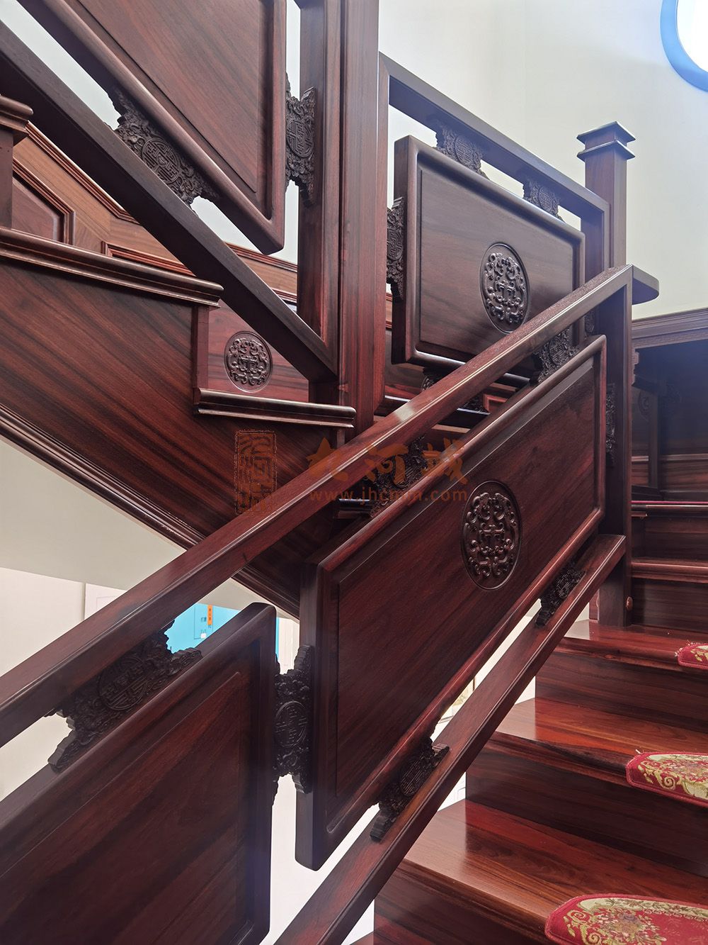 �źӳ�ԭľ¥��